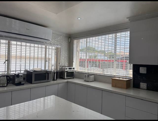 4 BEDROOM HOUSE FOR SALE IN ALBERTON NORTH